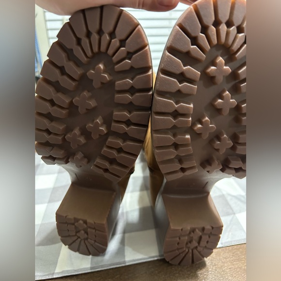 Maurice’s Tall Boots with Heel - Picture 6 of 6